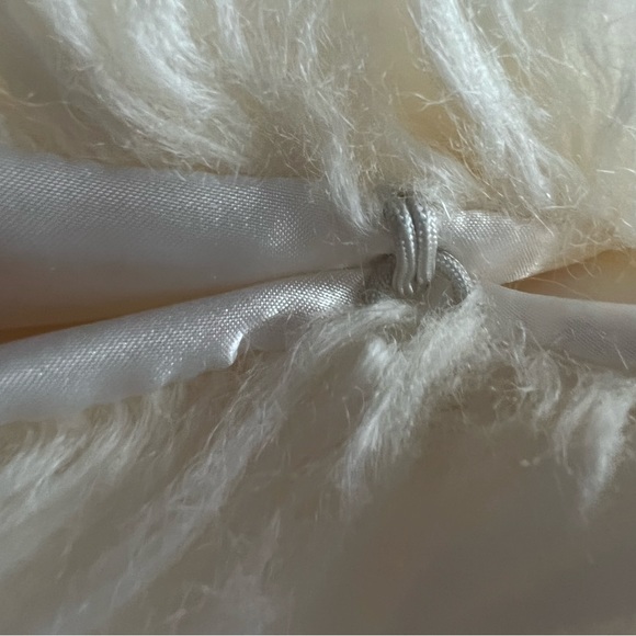 Adrienne Landau Faux Fur Vest - Picture 9 of 9